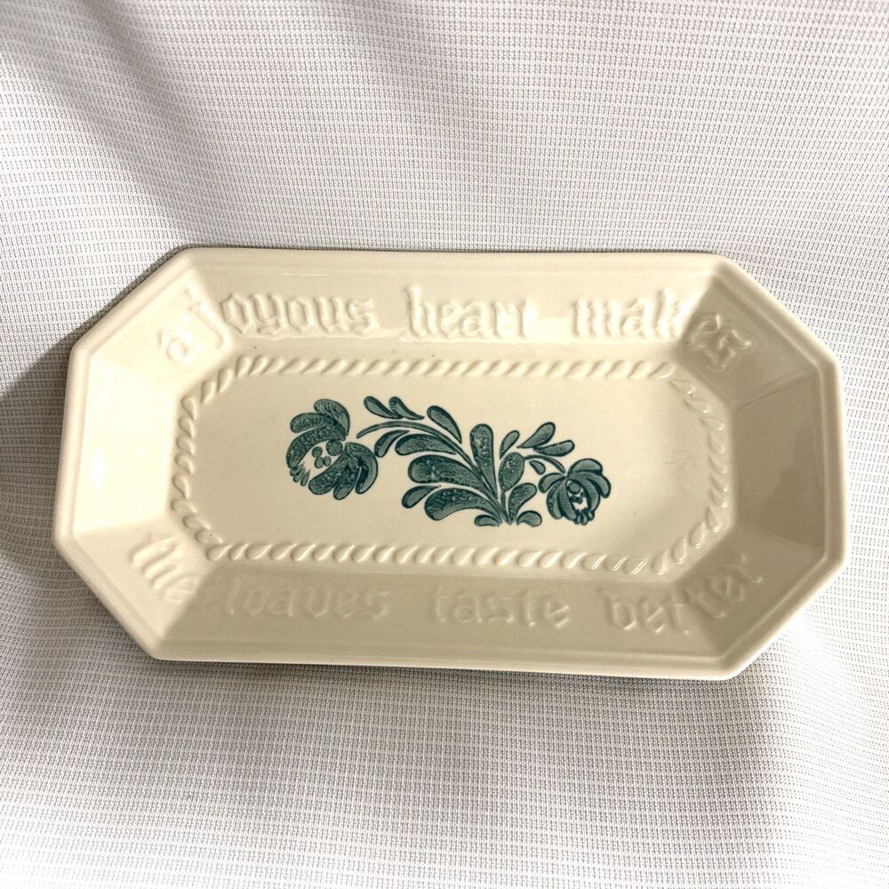 Pfaltzgraff Yorktowne Bread Platter Serving Tray 12.25” - A Joyous Heart